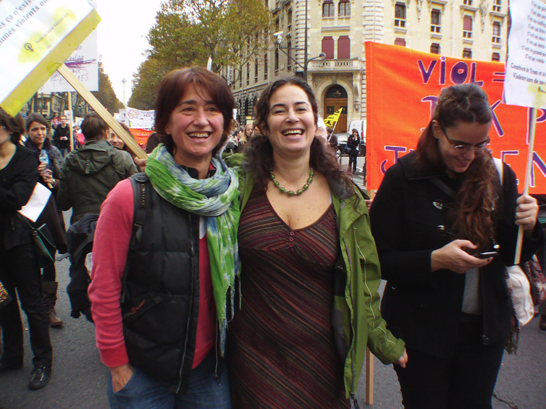 Pinar Selek à la manifestation contre les violences faites aux femmes